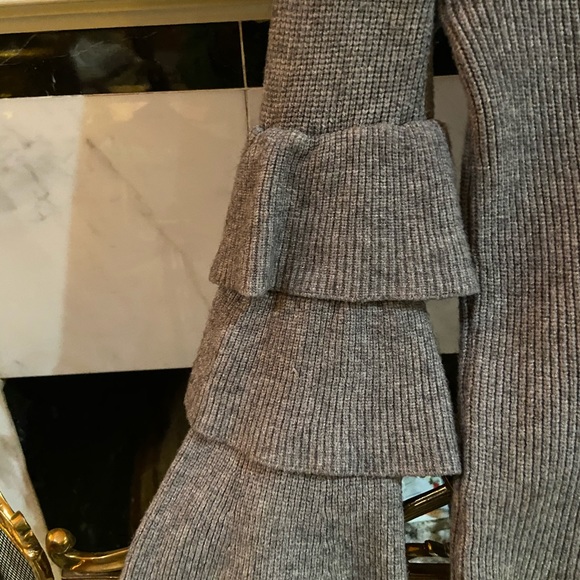 LAYERED SLEEVE GREY SWEATER - Picture 5 of 6